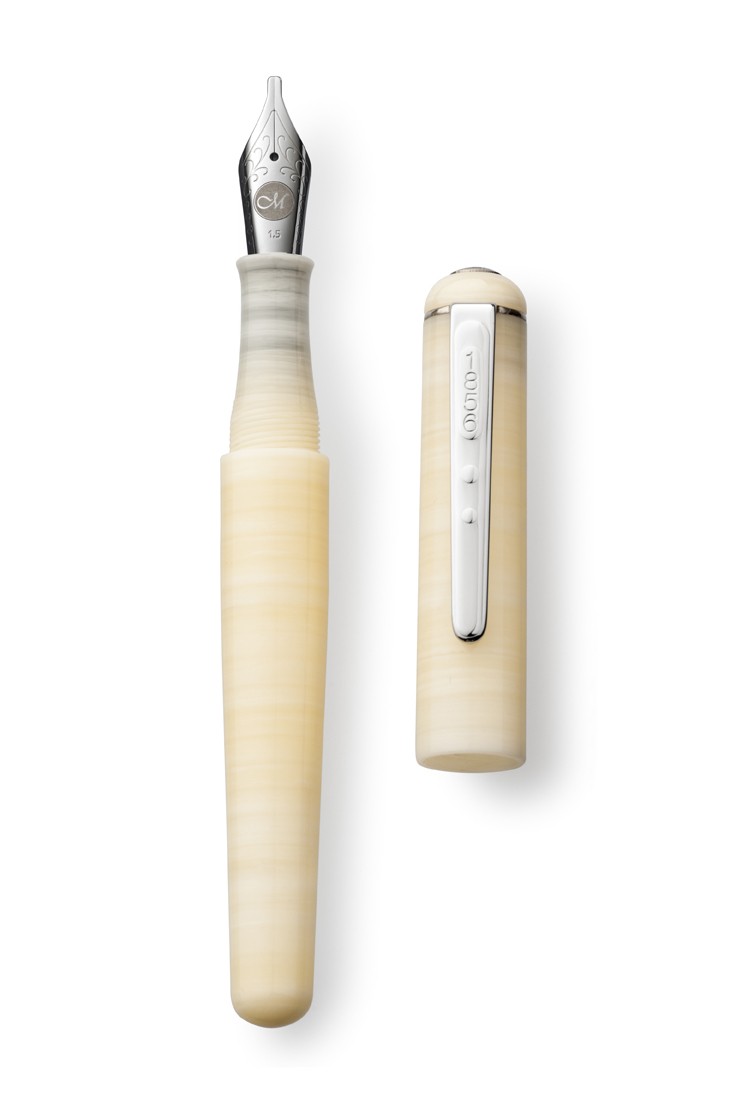 Oyster Mist Fountain Pen Italic 1.1
